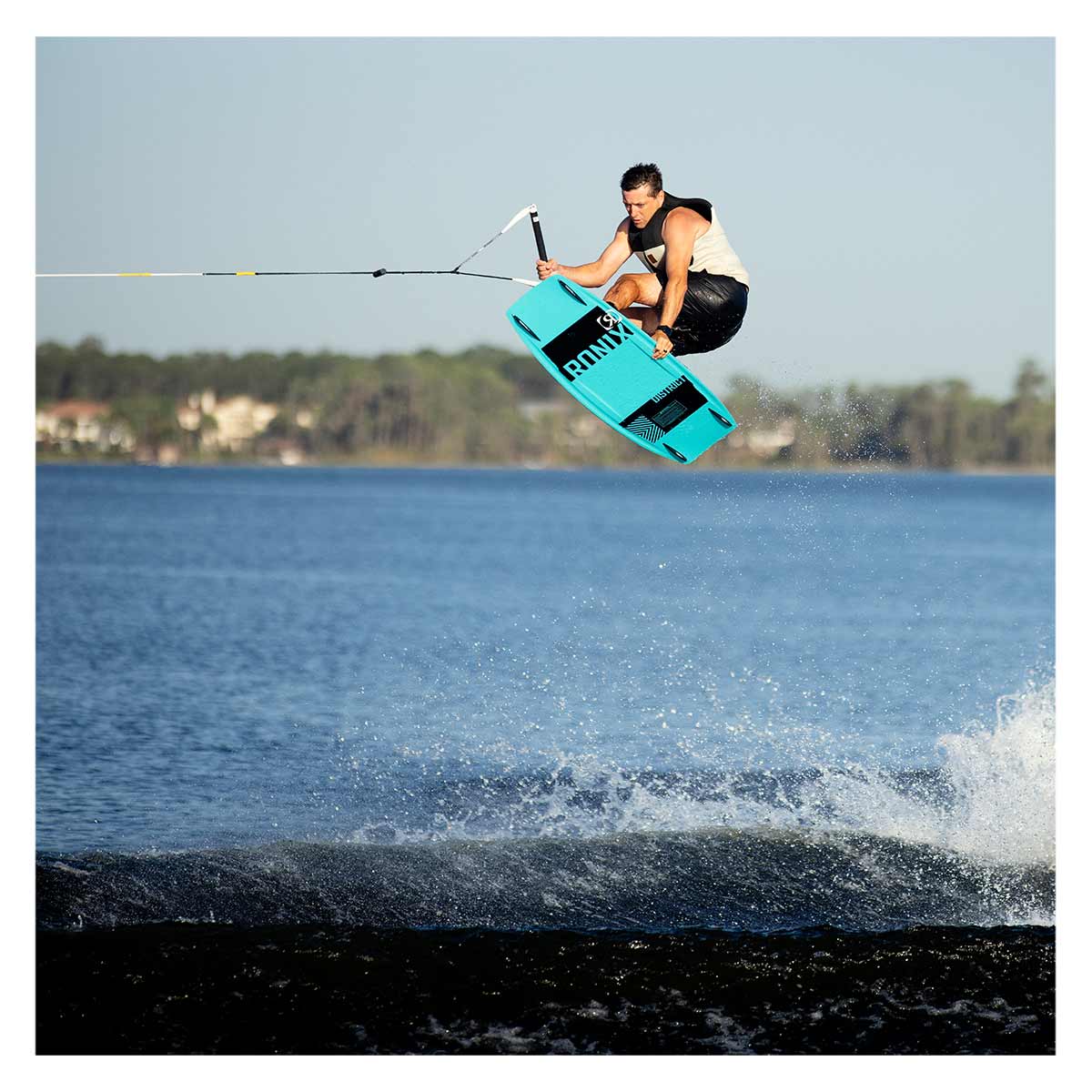 Ronix District Wakeboard w/ Anthem BOA Bindings